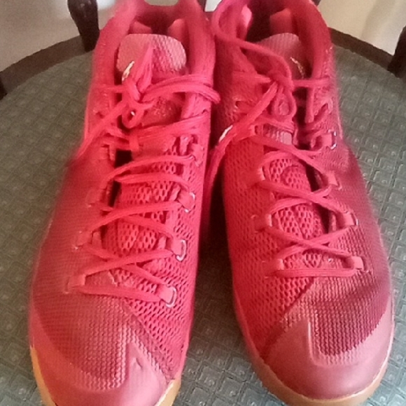 Jordans Air Jordans Melo M12 Red Athletic Shoes Size 11 - Picture 3 of 4